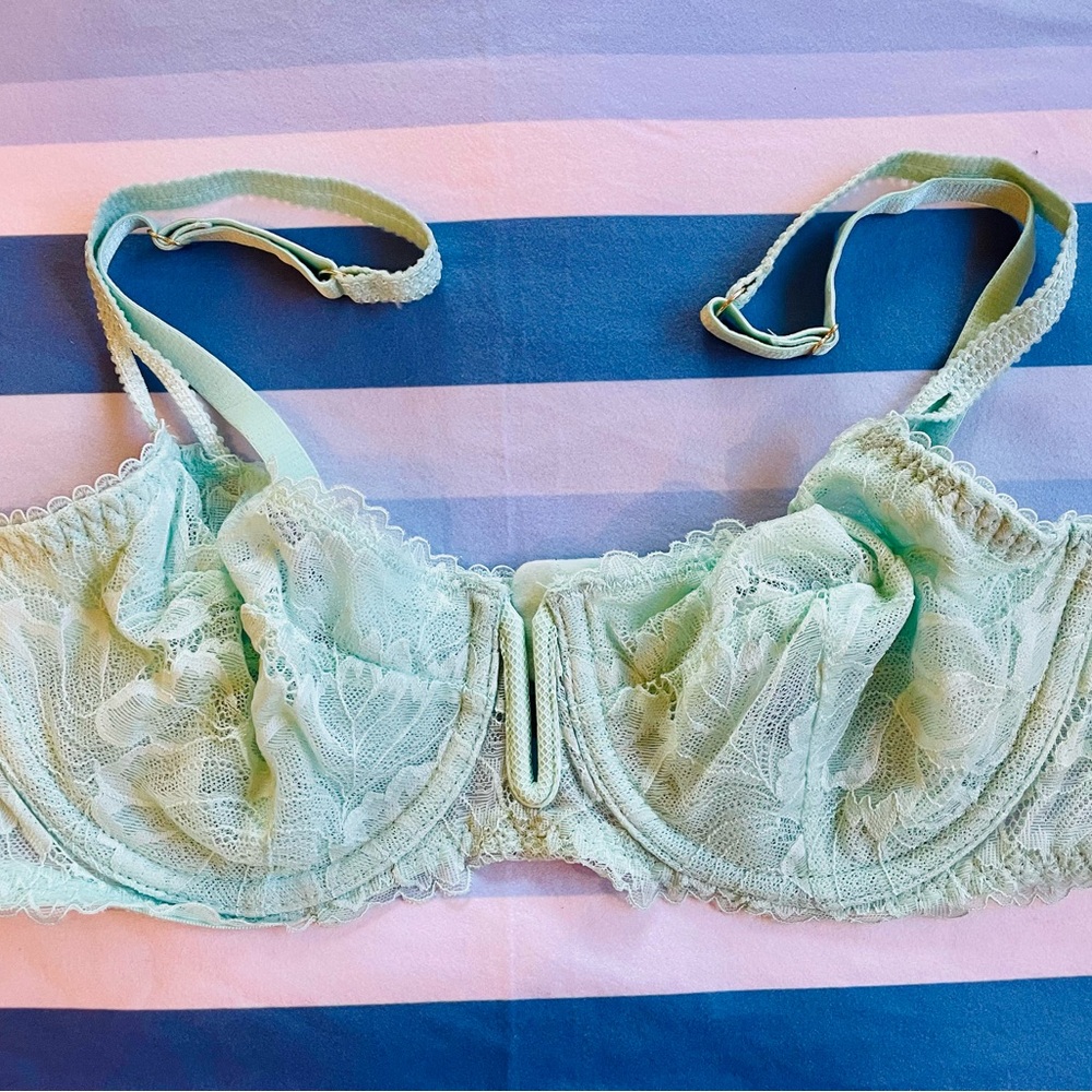 New without Tag 36A AudenElegant Lace Underwire Bra in Mint Green